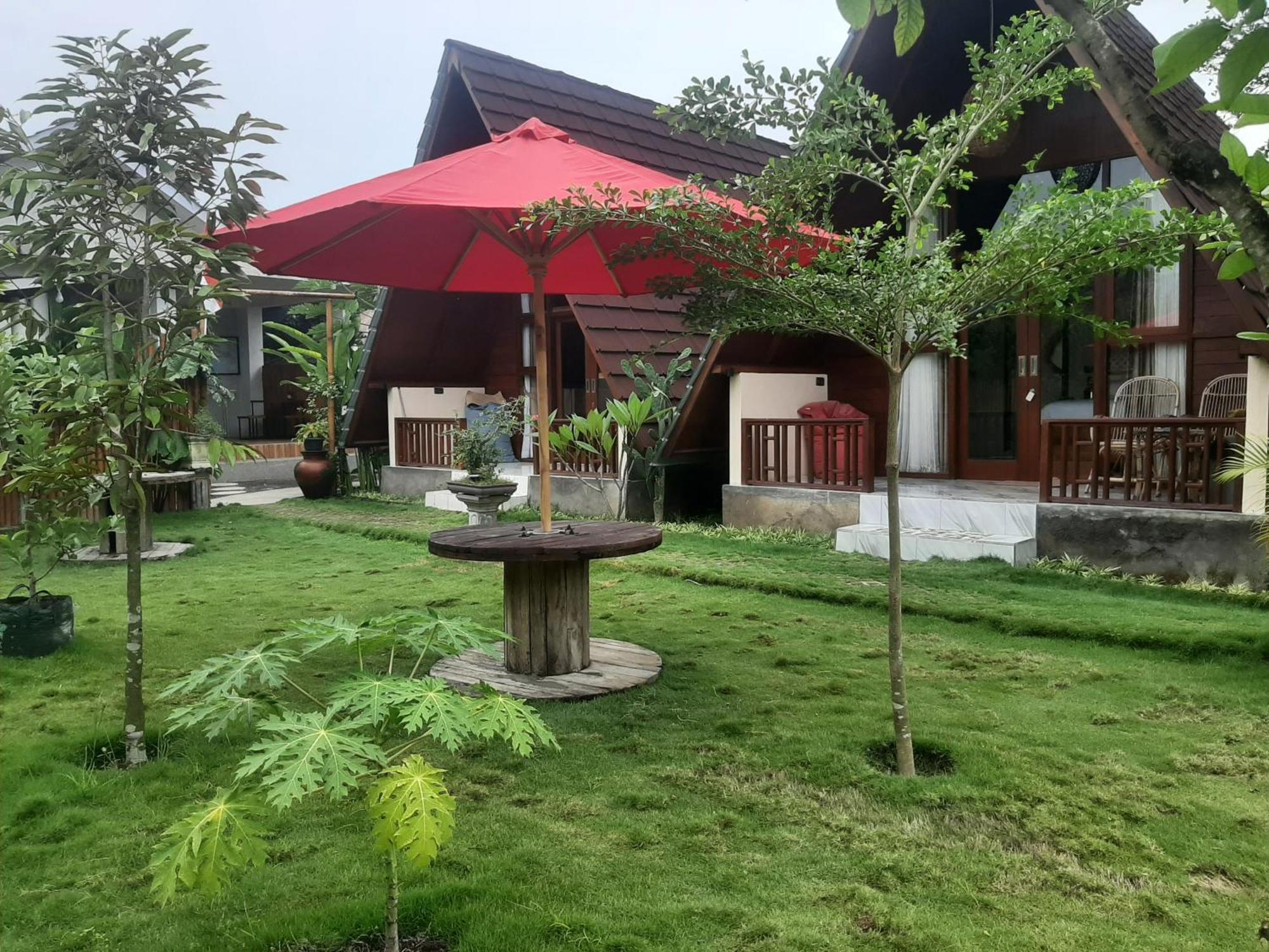 D' Carasti Bungalow Masbagik Exterior photo